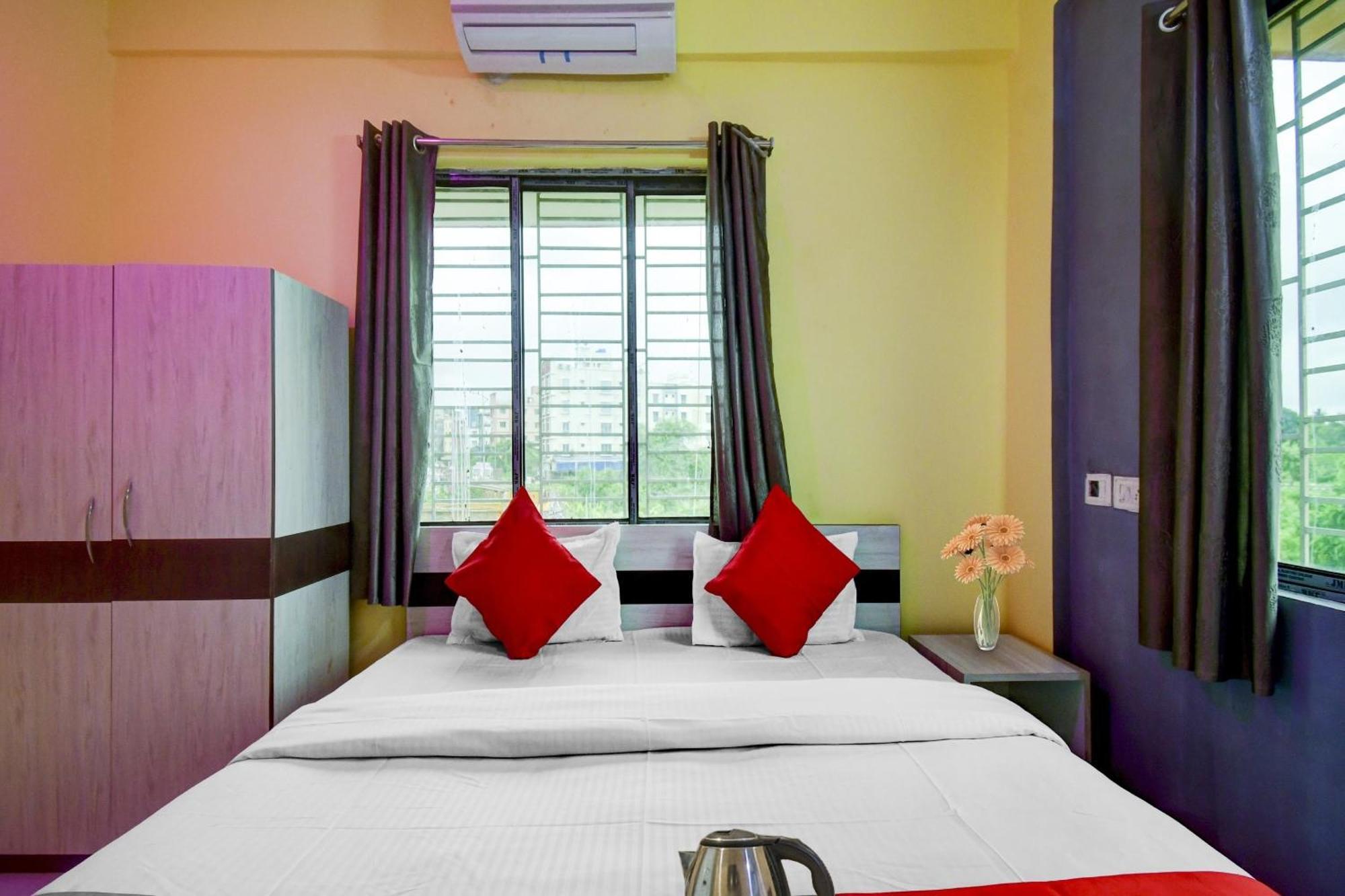 Super Hotel O 4 Friends Kalküta Dış mekan fotoğraf